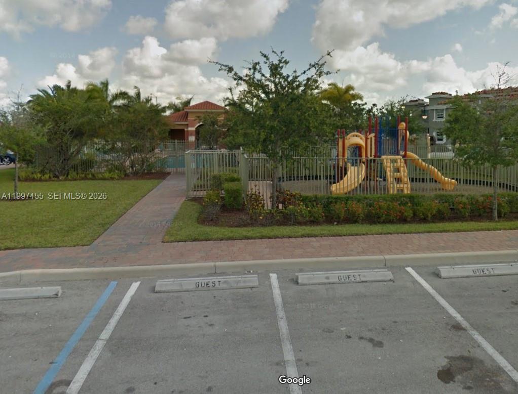 962 SW 143rd Ave #2207, Pembroke Pines FL 33027
