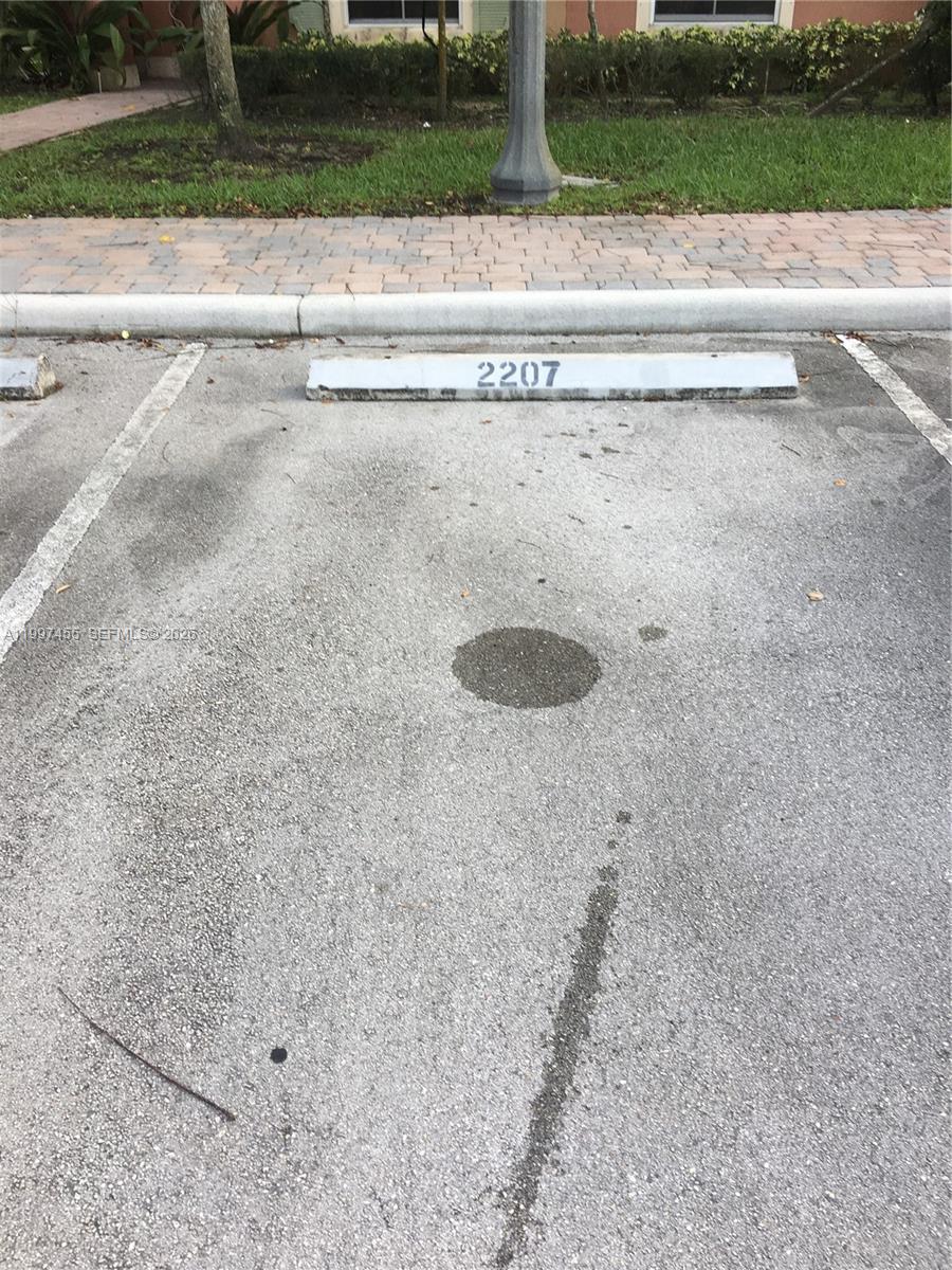962 SW 143rd Ave #2207, Pembroke Pines FL 33027