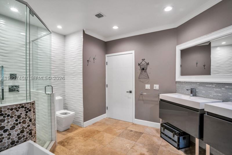 7405 SW 79th Ct, Miami FL 33143
