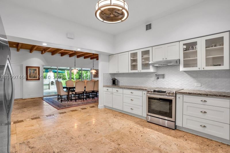 7405 SW 79th Ct, Miami FL 33143