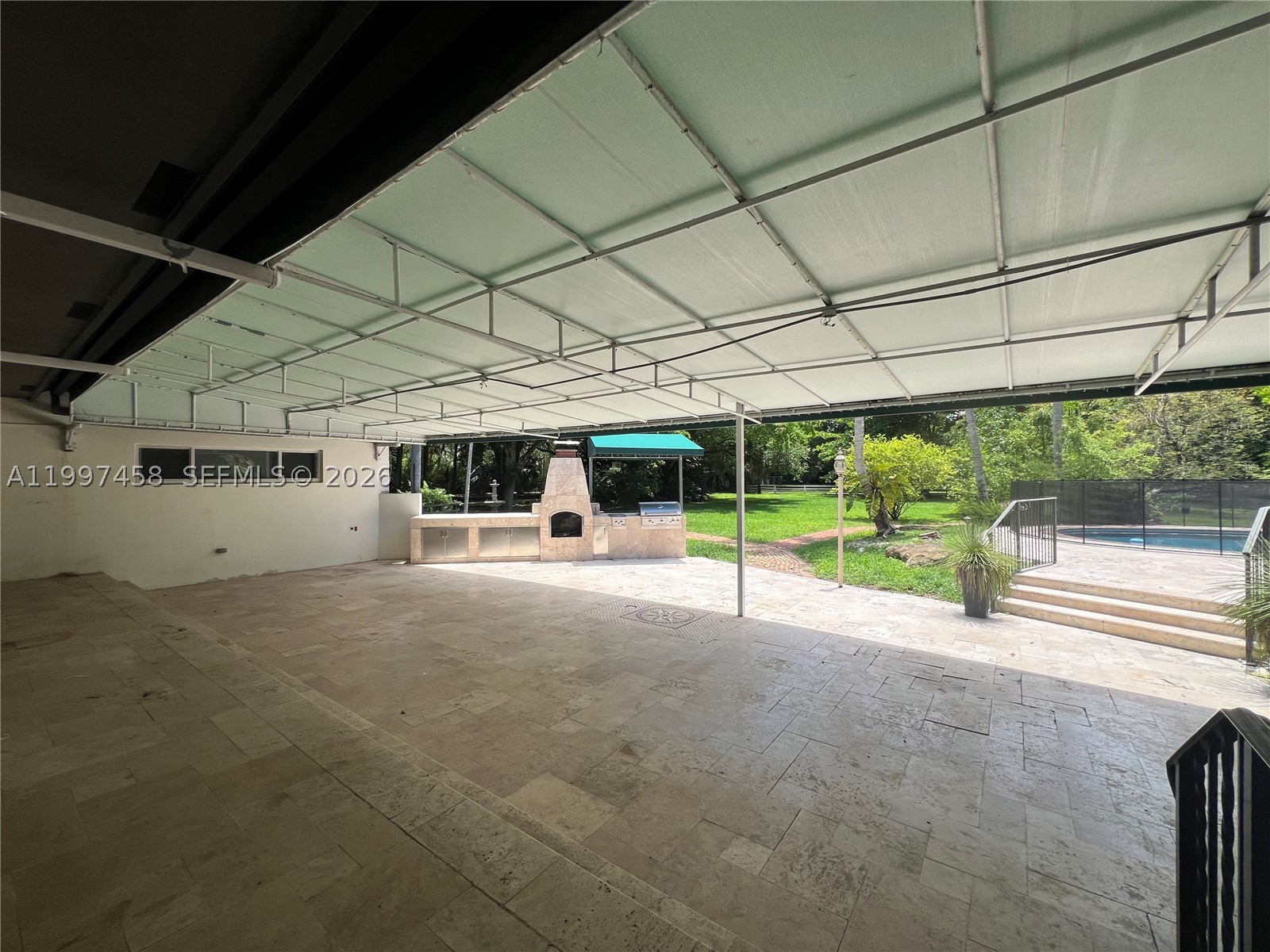 7405 SW 79th Ct, Miami FL 33143