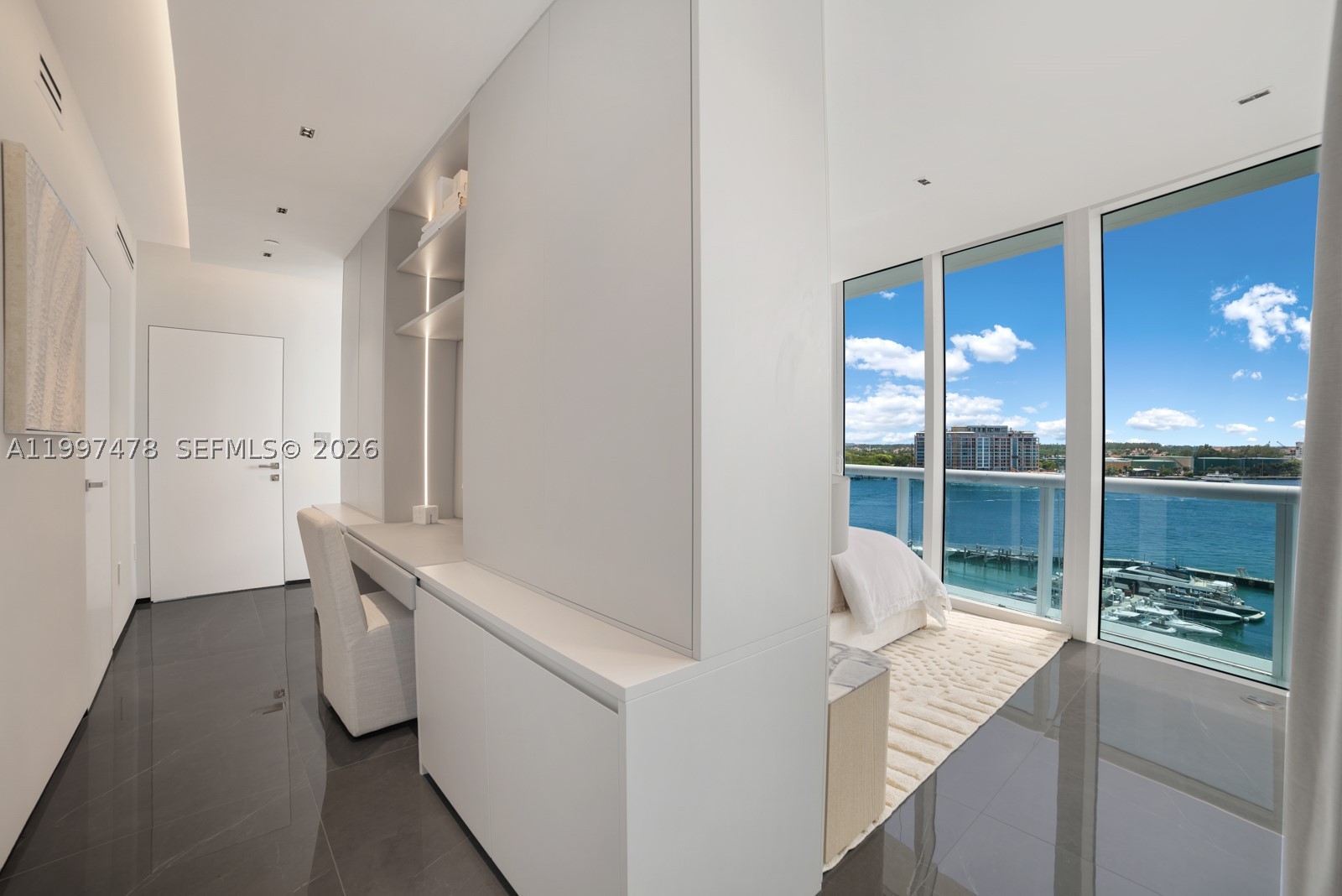 1000 S Pointe Dr #901, Miami Beach FL 33139