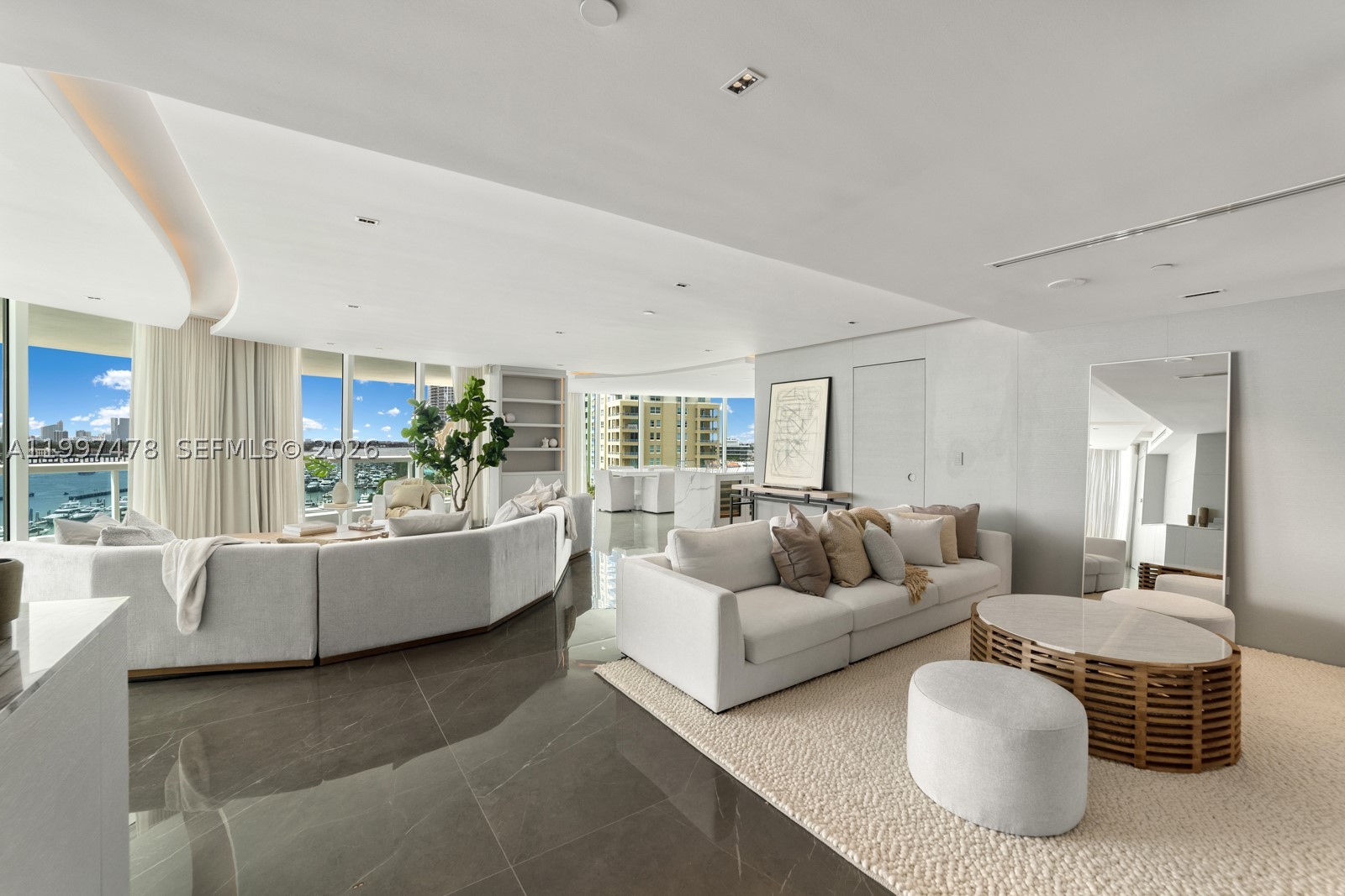 1000 S Pointe Dr #901, Miami Beach FL 33139