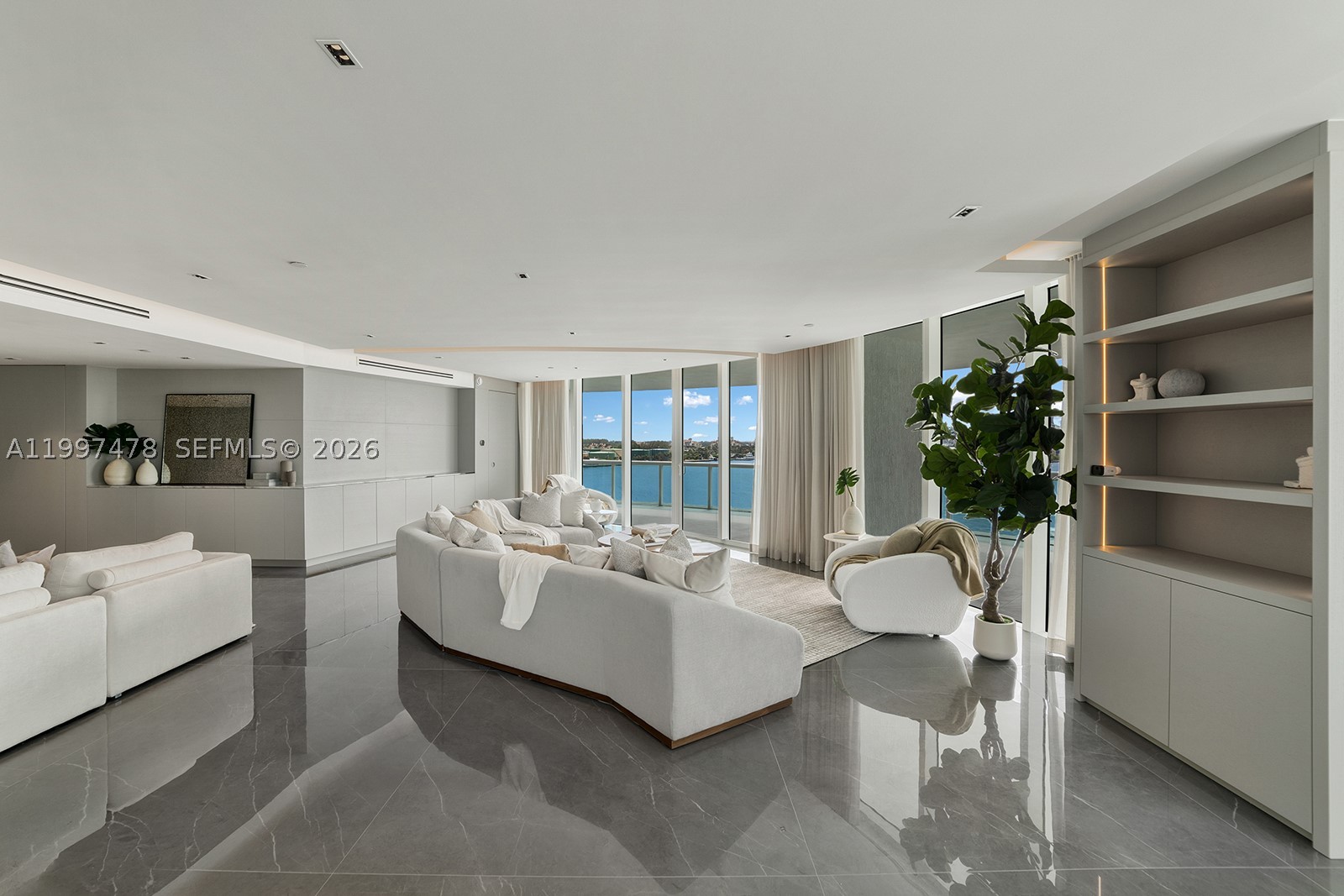 1000 S Pointe Dr #901, Miami Beach FL 33139