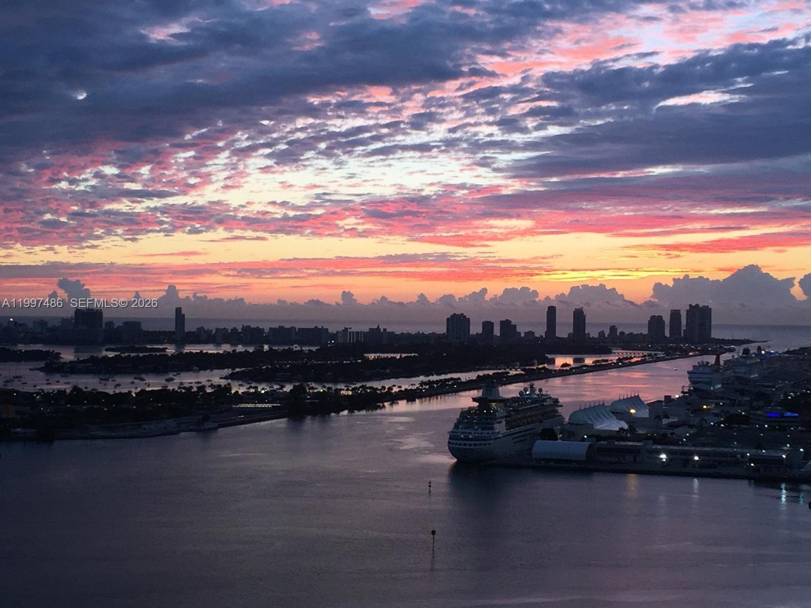 888 Biscayne Blvd #2709, Miami FL 33132