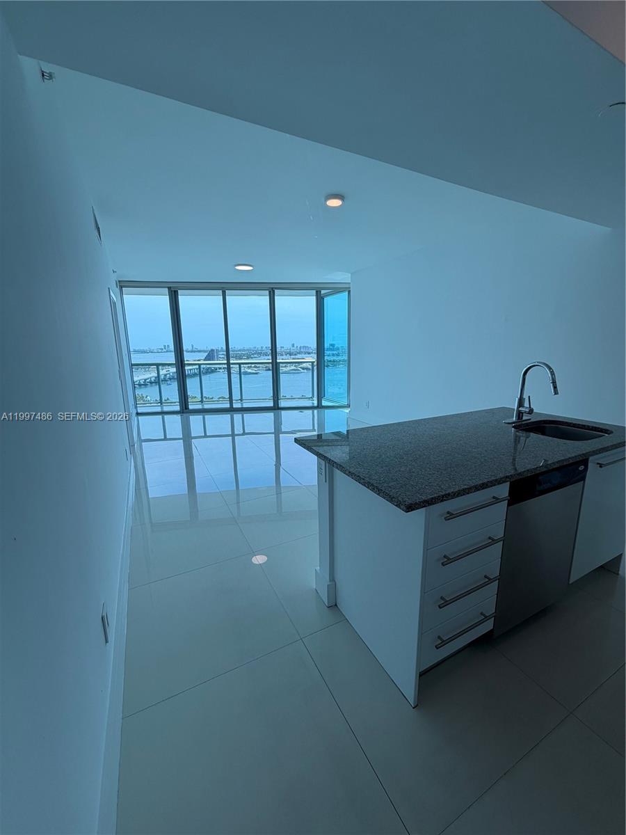 888 Biscayne Blvd #2709, Miami FL 33132