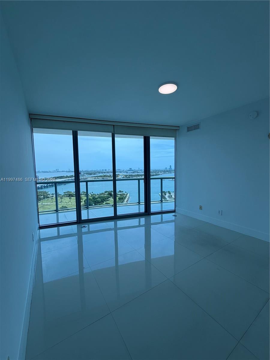 888 Biscayne Blvd #2709, Miami FL 33132