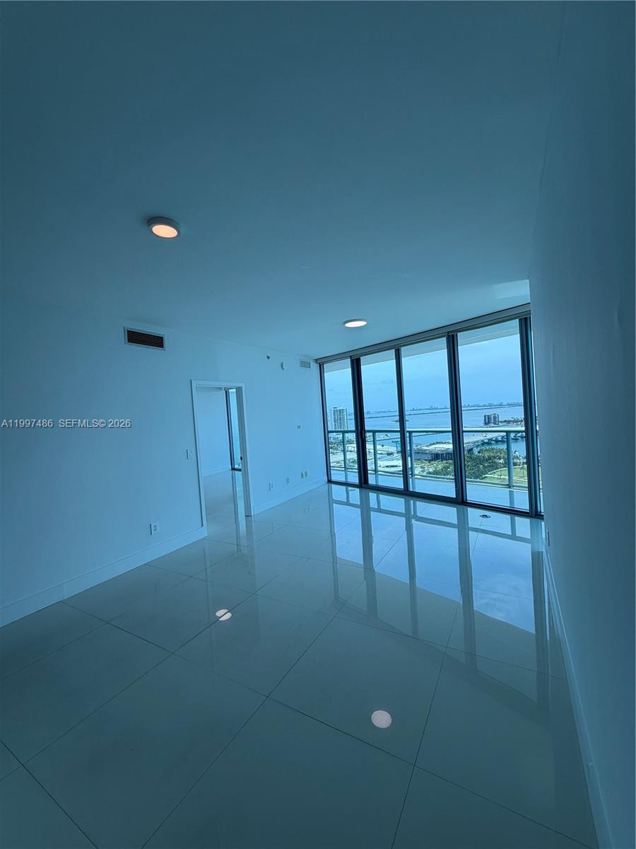 888 Biscayne Blvd #2709, Miami FL 33132