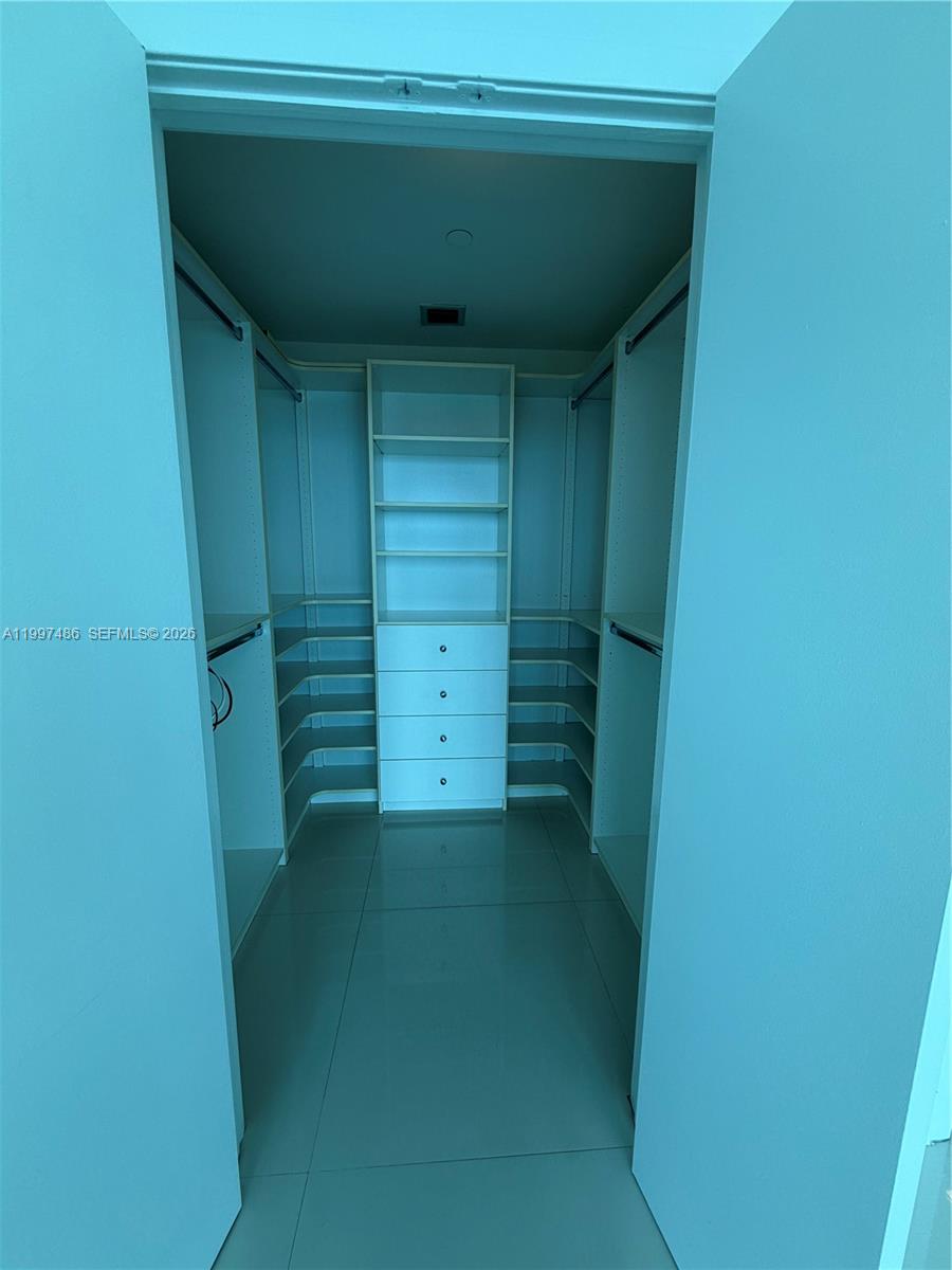 888 Biscayne Blvd #2709, Miami FL 33132