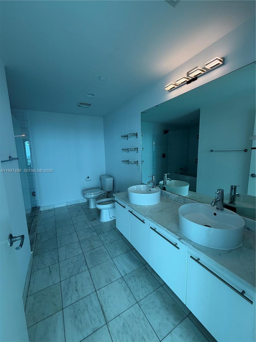 888 Biscayne Blvd #2709, Miami FL 33132