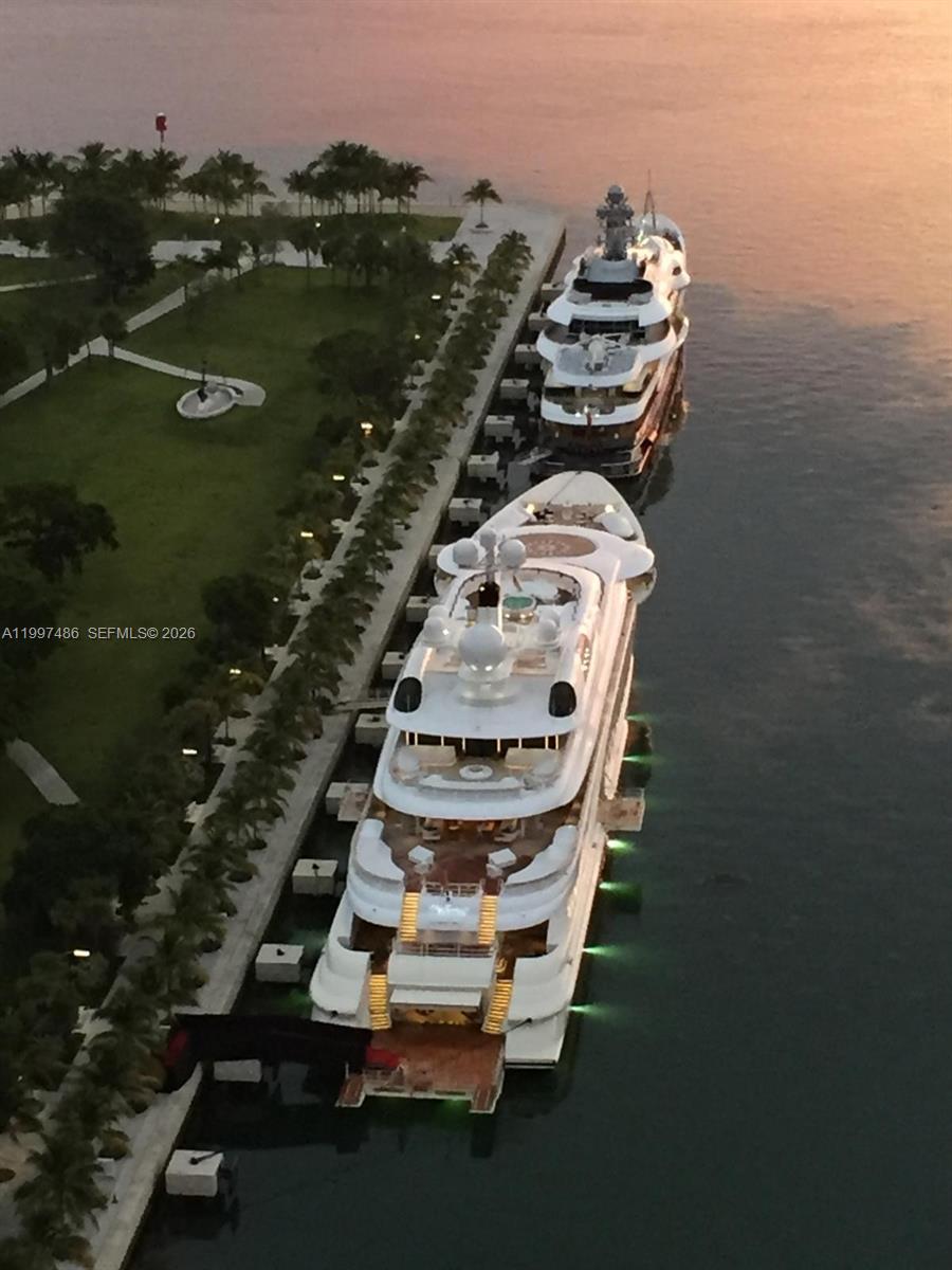 888 Biscayne Blvd #2709, Miami FL 33132