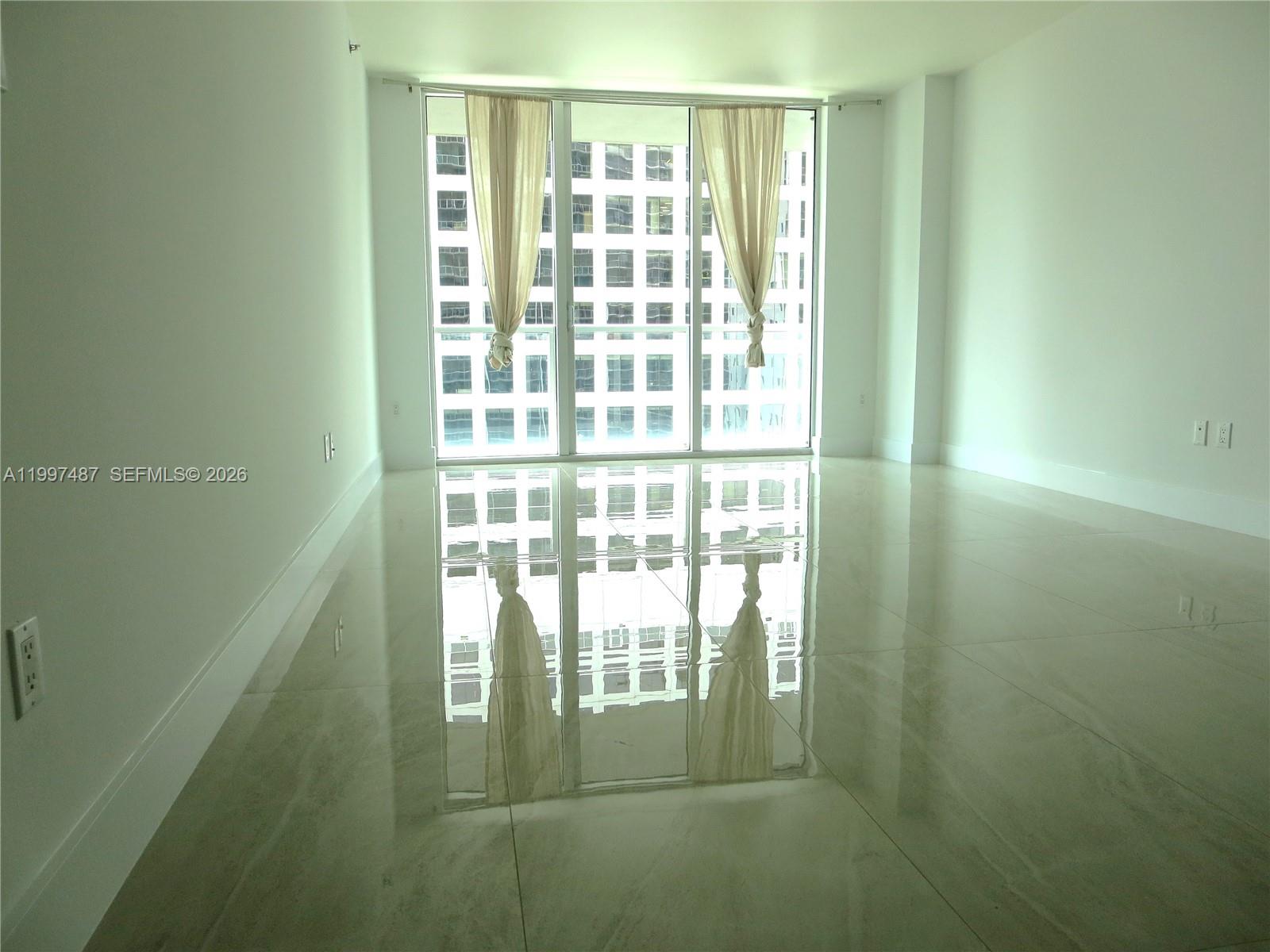 500 Brickell Ave #3006, Miami FL 33131