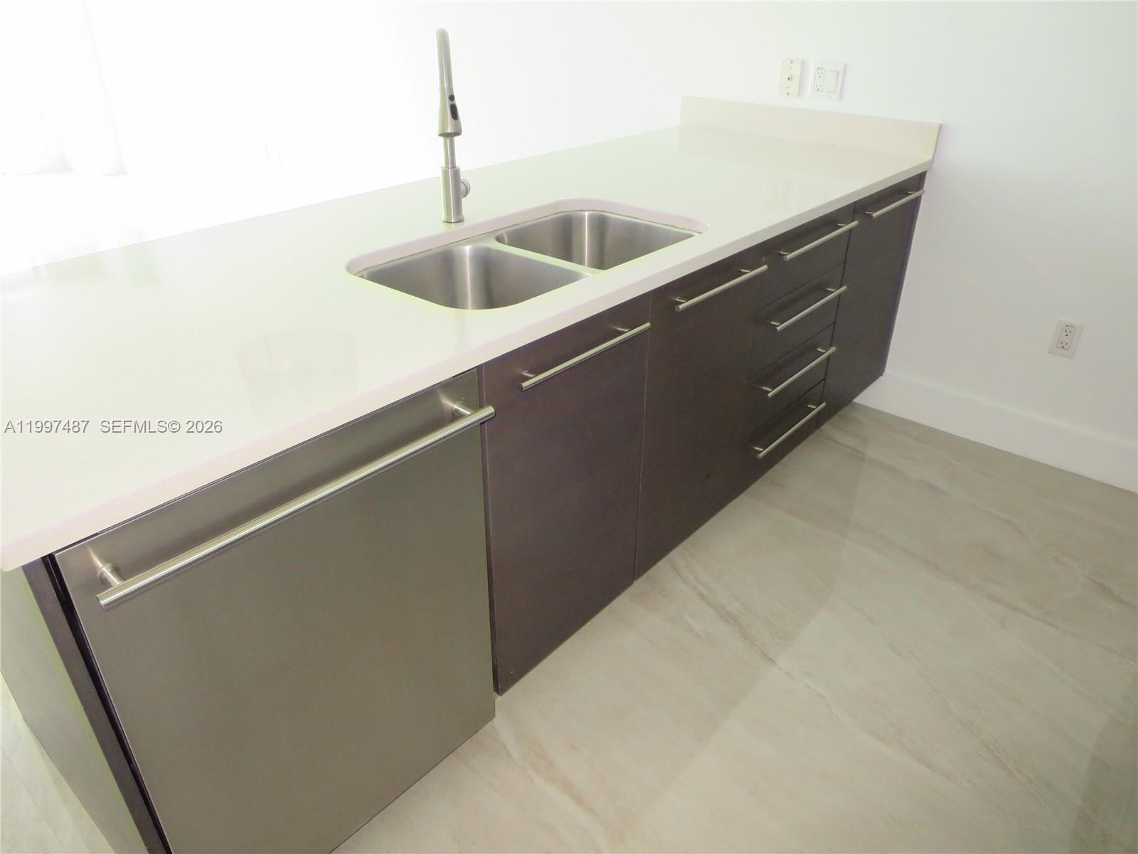 500 Brickell Ave #3006, Miami FL 33131