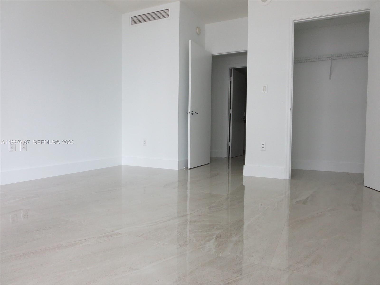 500 Brickell Ave #3006, Miami FL 33131