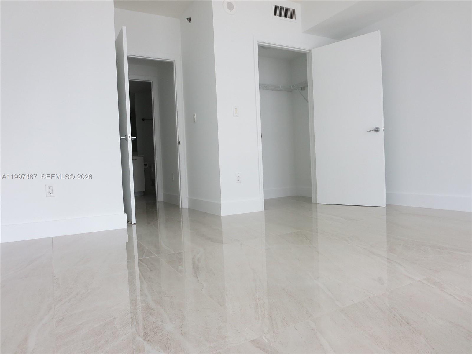 500 Brickell Ave #3006, Miami FL 33131