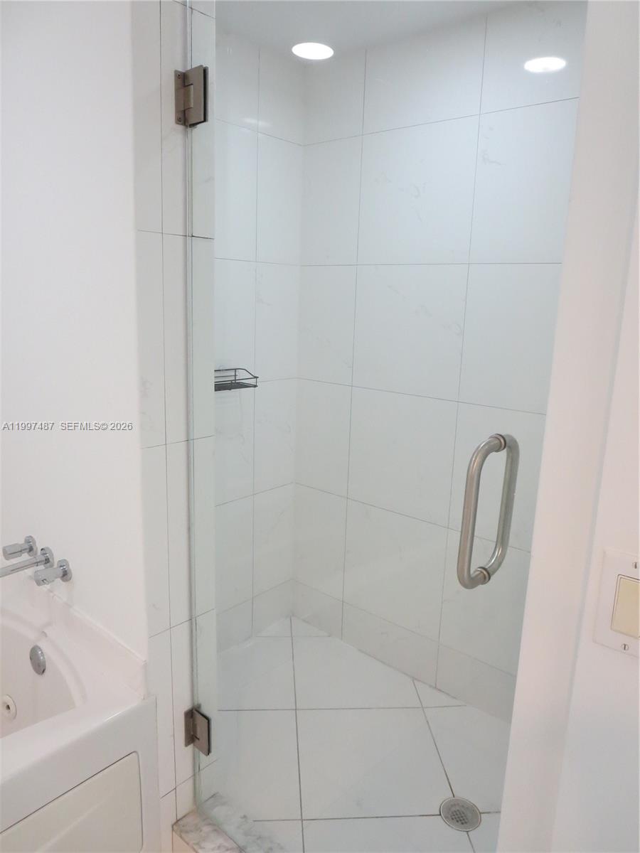 500 Brickell Ave #3006, Miami FL 33131