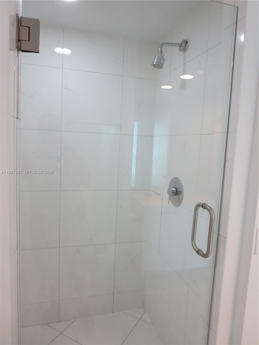500 Brickell Ave #3006, Miami FL 33131
