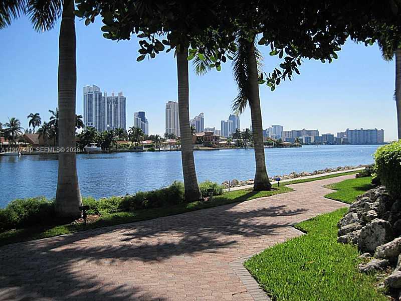 3600 MYSTIC POINTE DR #1504, Aventura FL 33180