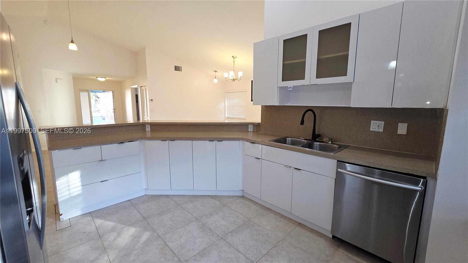 3247 NW 123rd Ave, Sunrise FL 33323
