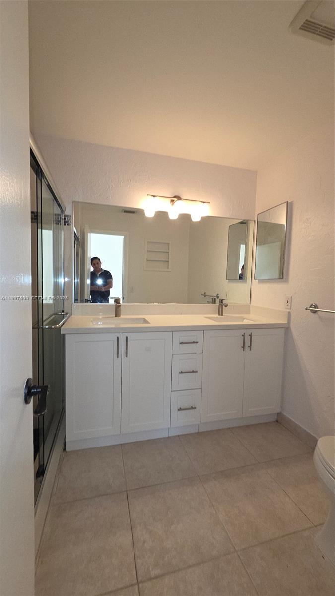 3247 NW 123rd Ave, Sunrise FL 33323