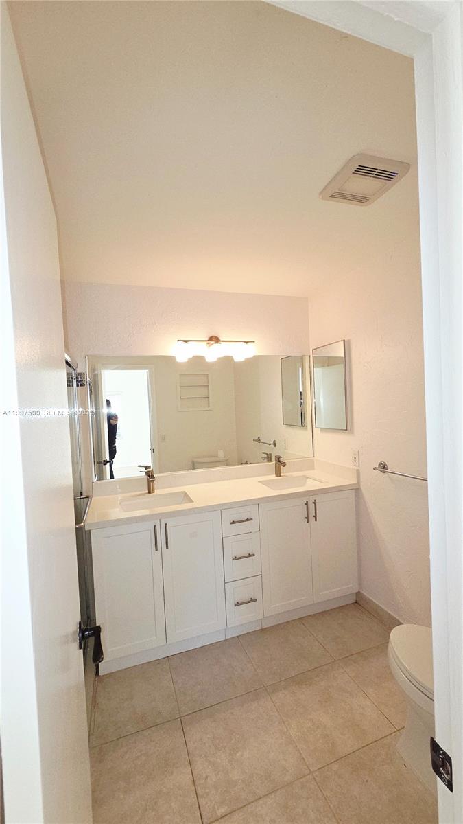 3247 NW 123rd Ave, Sunrise FL 33323