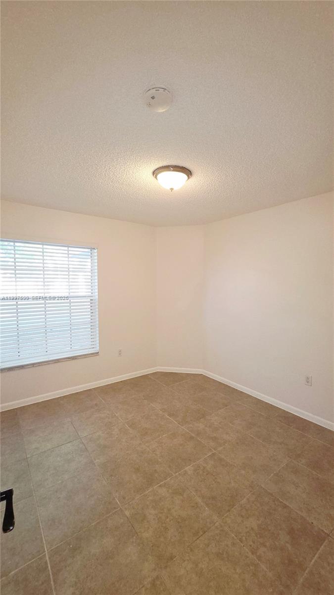 3247 NW 123rd Ave, Sunrise FL 33323