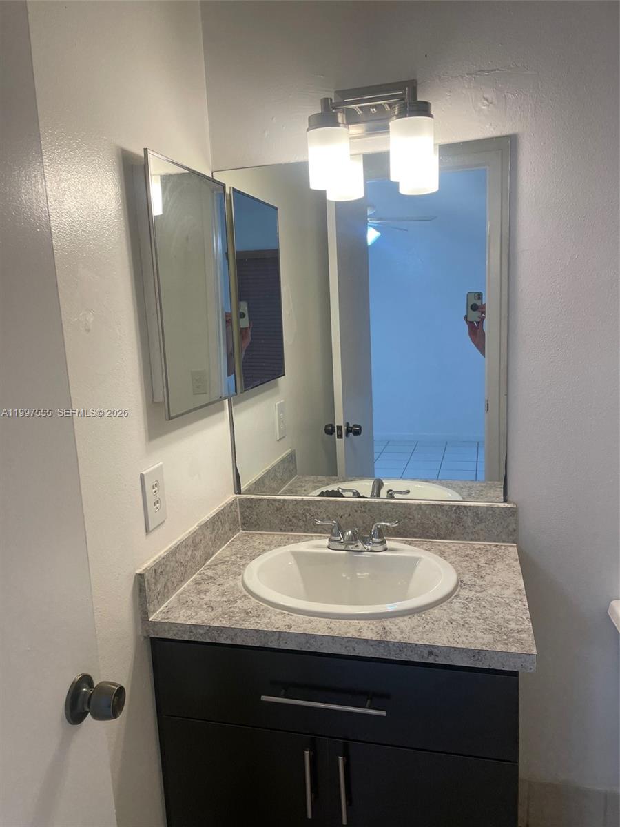9771 SW 211th st, Cutler Bay FL 33189
