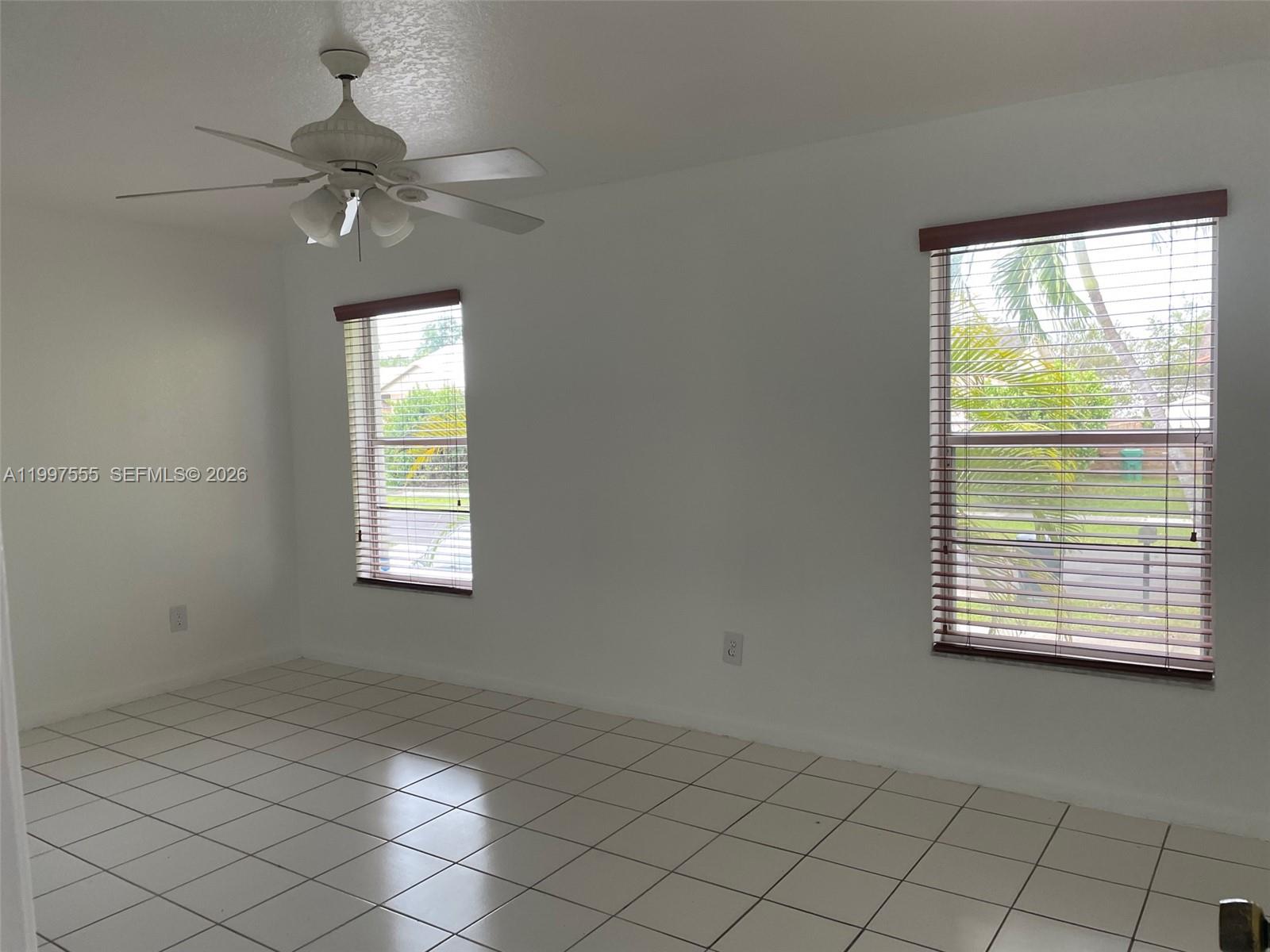 9771 SW 211th st, Cutler Bay FL 33189