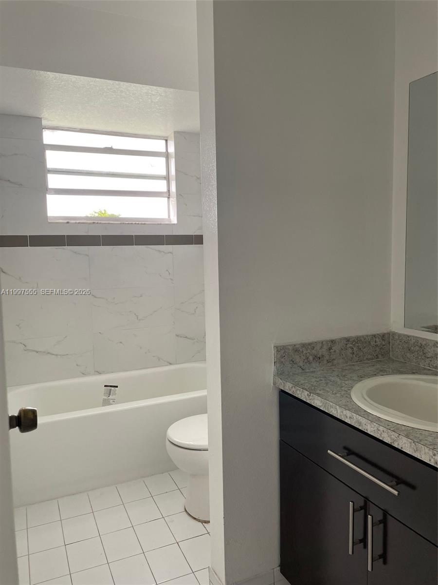 9771 SW 211th st, Cutler Bay FL 33189