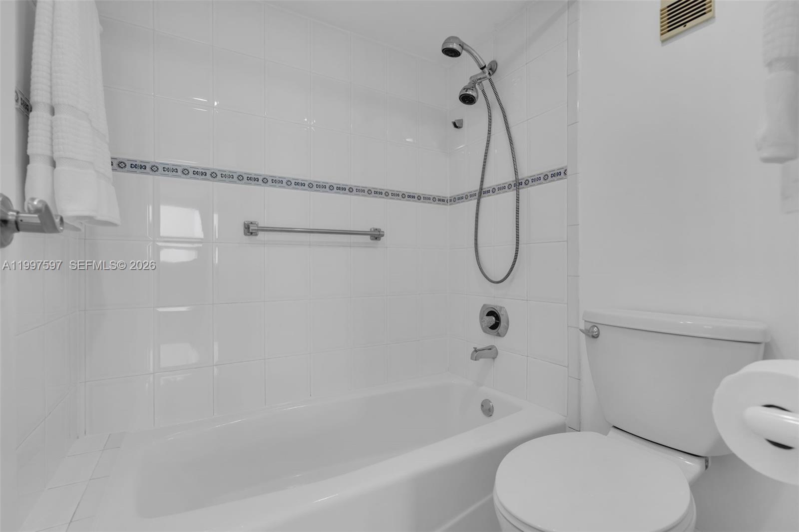 2333 Brickell Ave #1109, Miami FL 33129