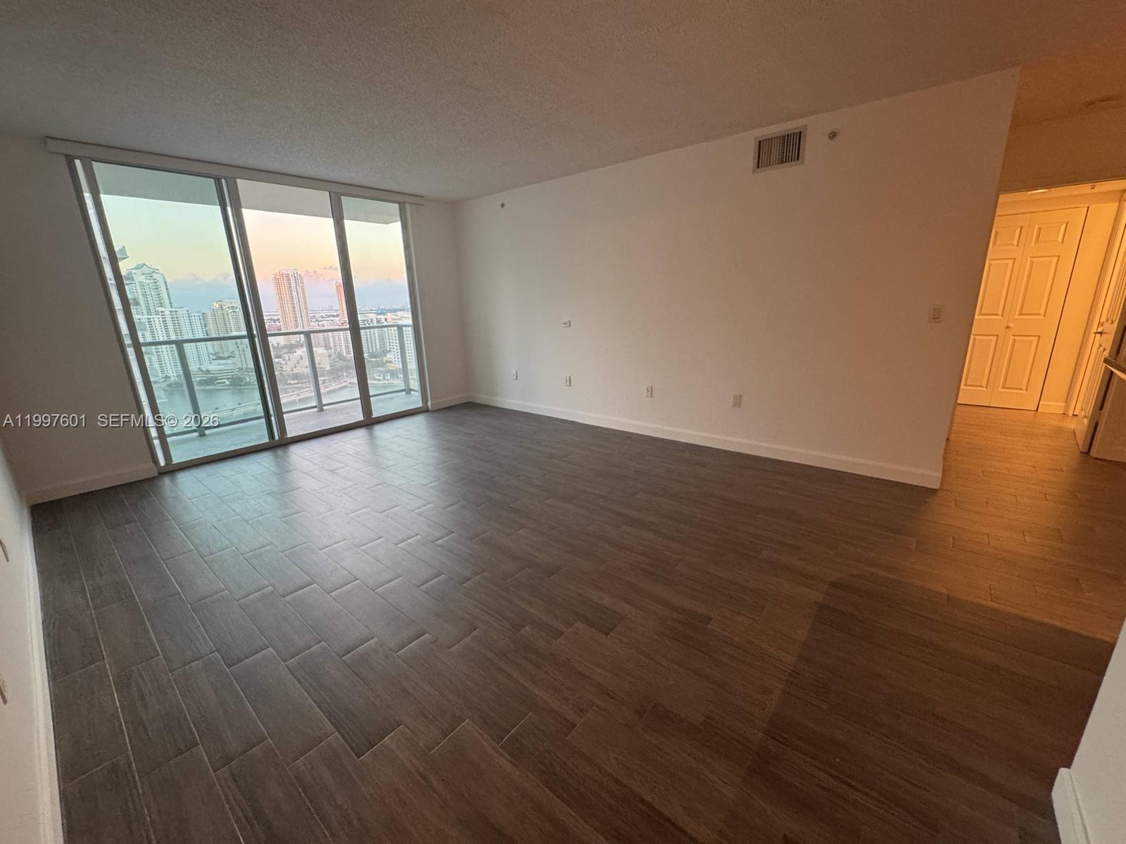 1155 Brickell Bay Dr #2908, Miami FL 33131