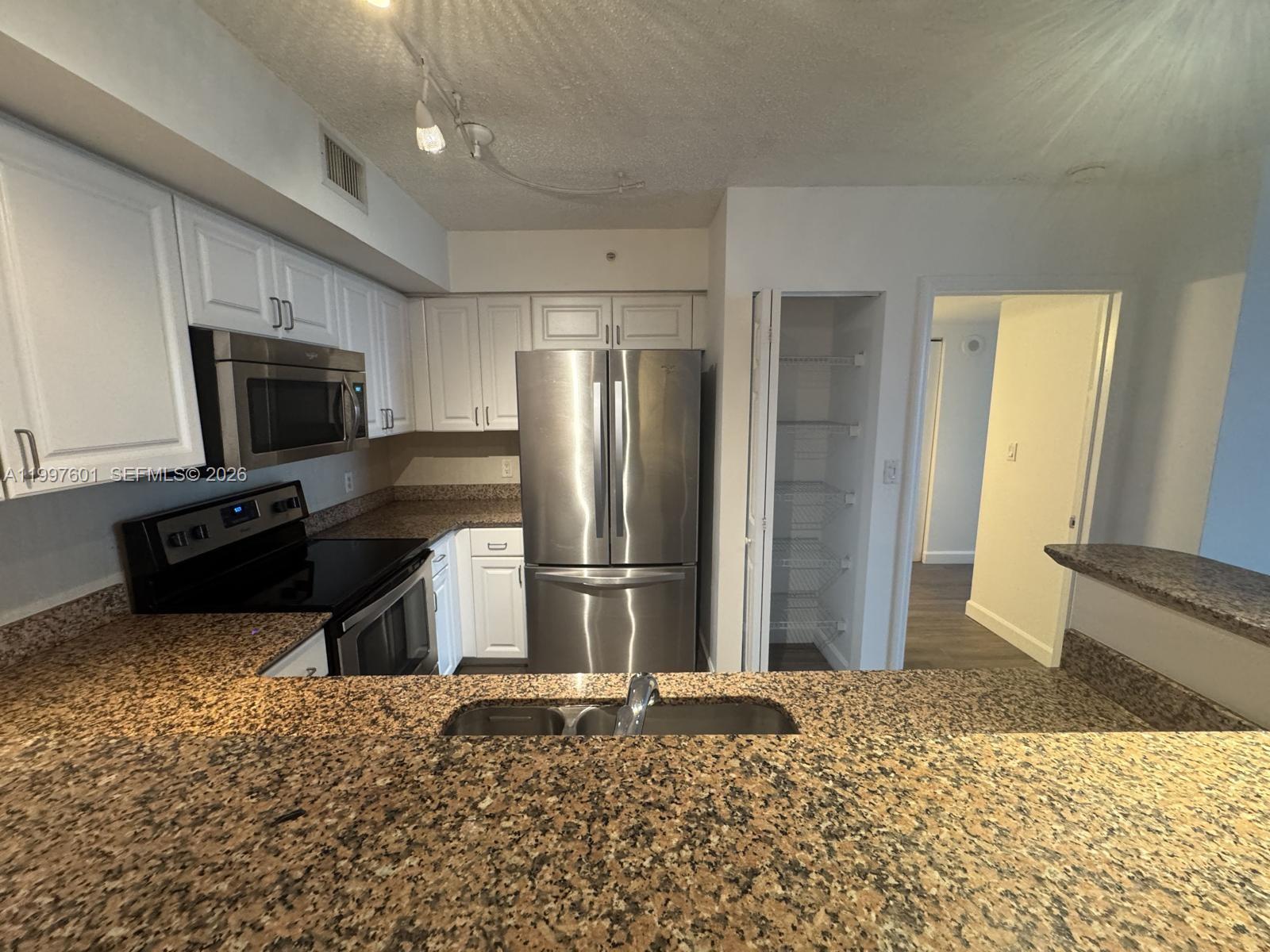 1155 Brickell Bay Dr #2908, Miami FL 33131