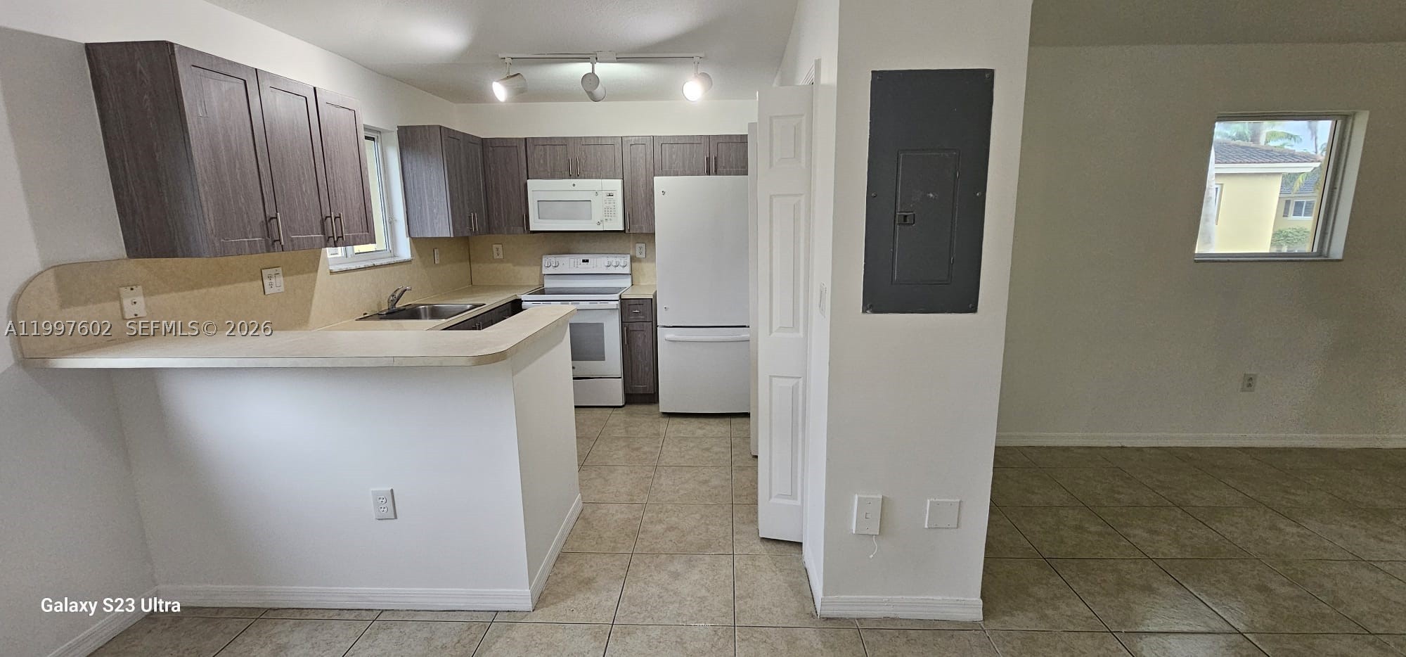 935 NE 33rd Ter #204, Homestead FL 33033