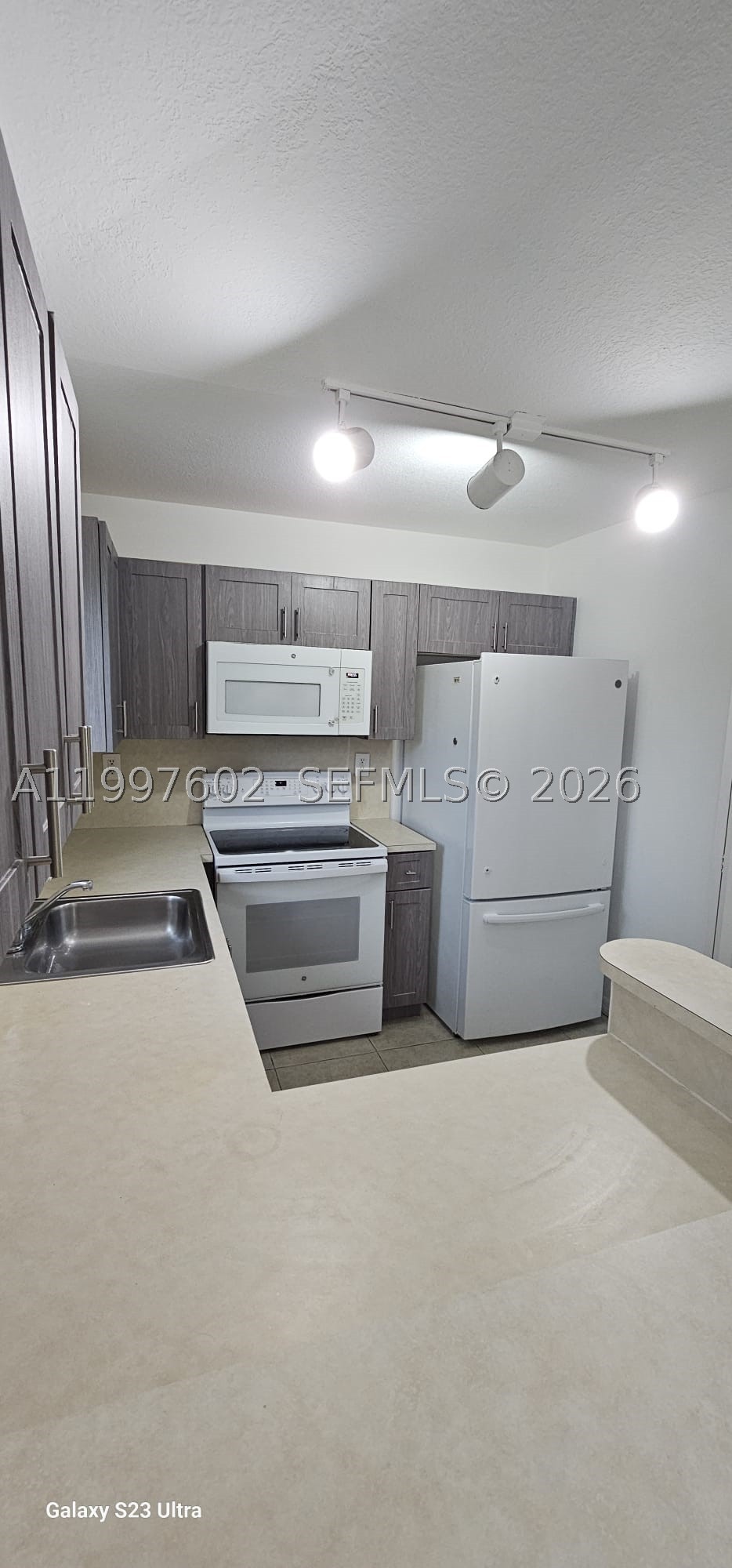 935 NE 33rd Ter #204, Homestead FL 33033