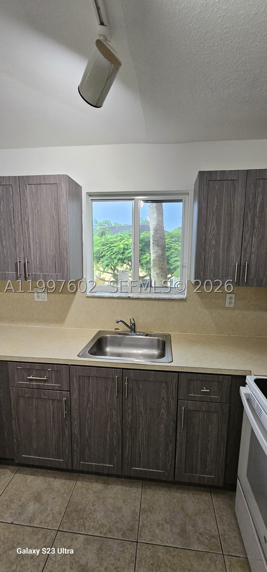 935 NE 33rd Ter #204, Homestead FL 33033