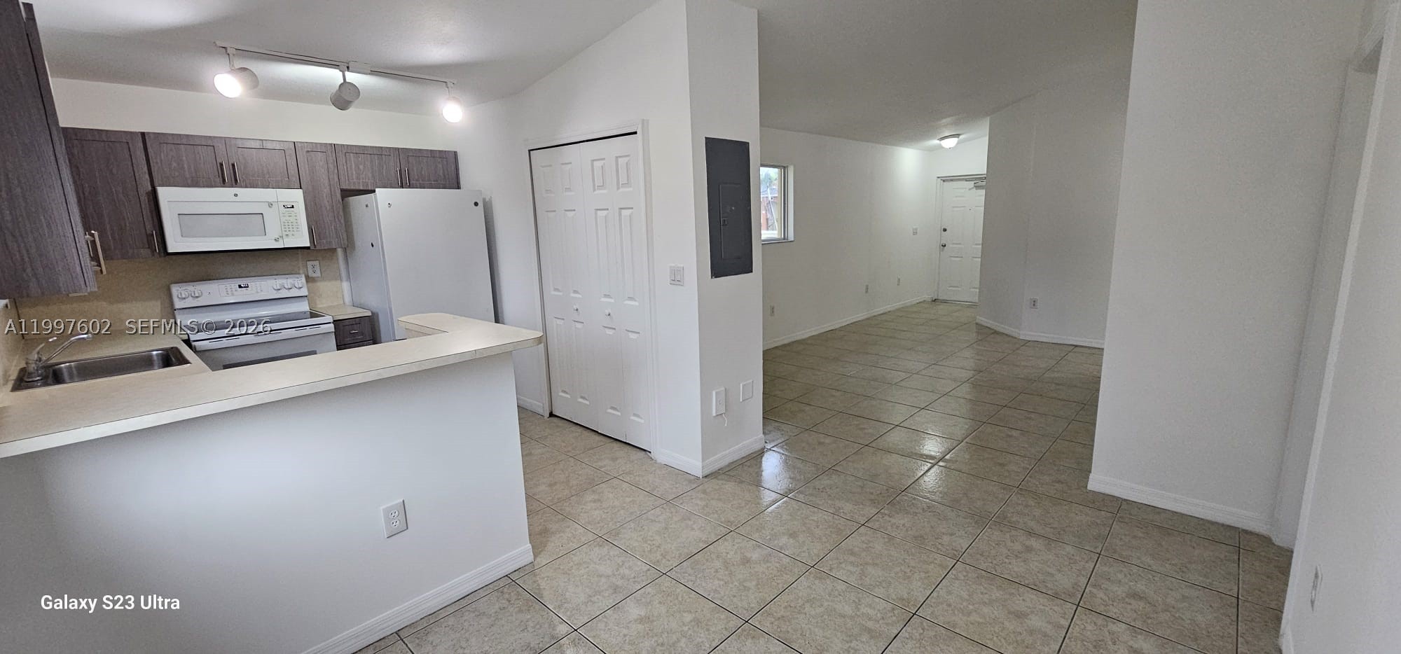935 NE 33rd Ter #204, Homestead FL 33033