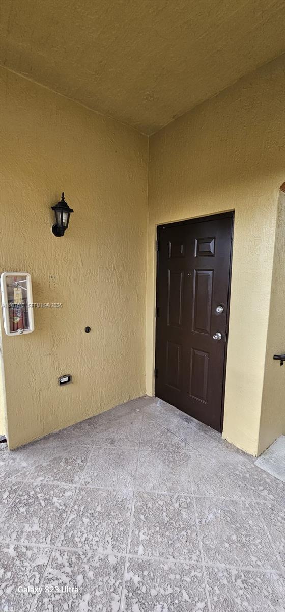935 NE 33rd Ter #204, Homestead FL 33033