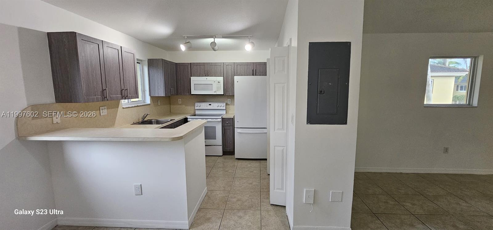 935 NE 33rd Ter #204, Homestead FL 33033