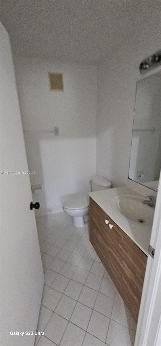 935 NE 33rd Ter #204, Homestead FL 33033