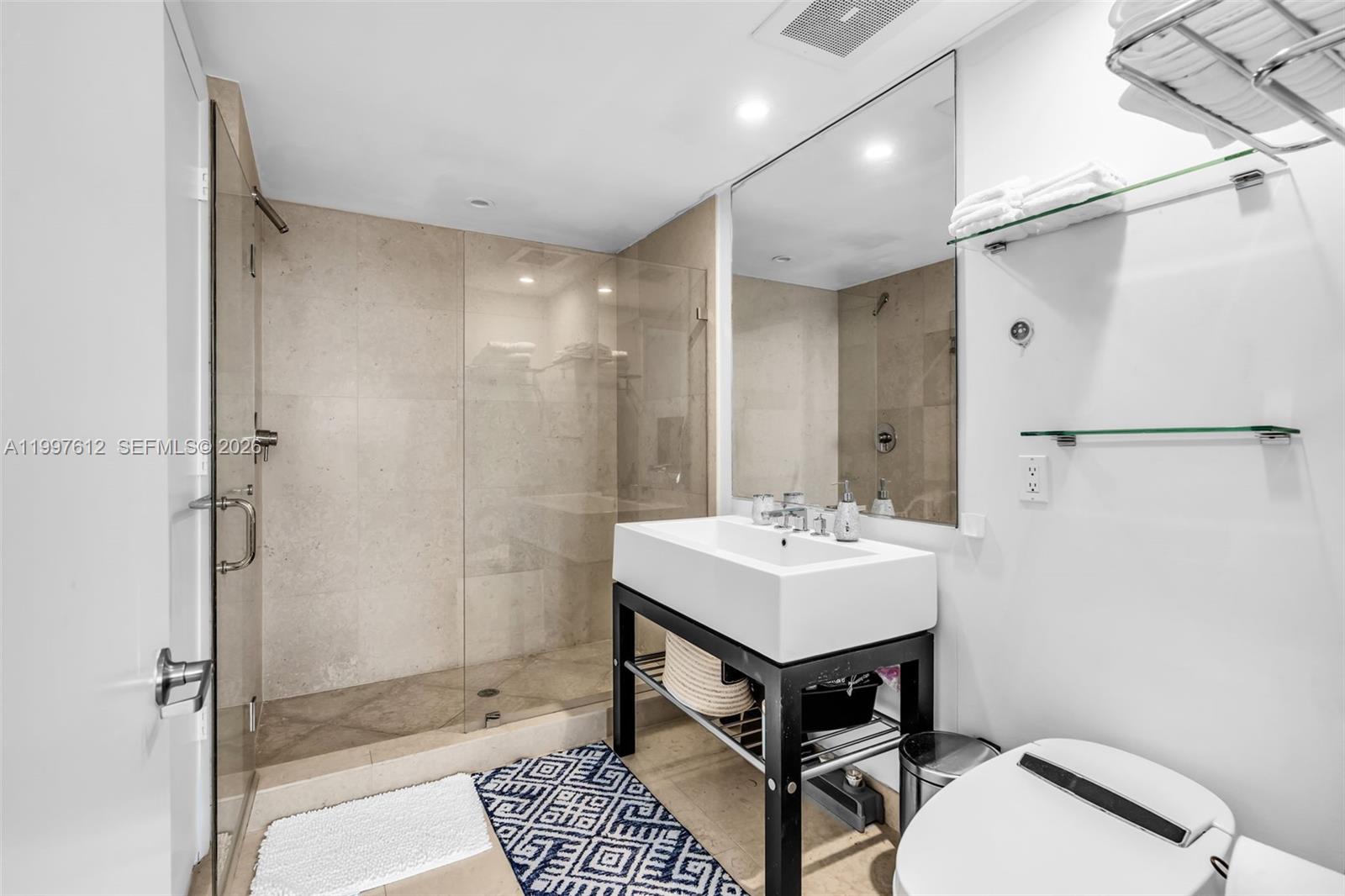 495 Brickell Ave #5301, Miami FL 33131