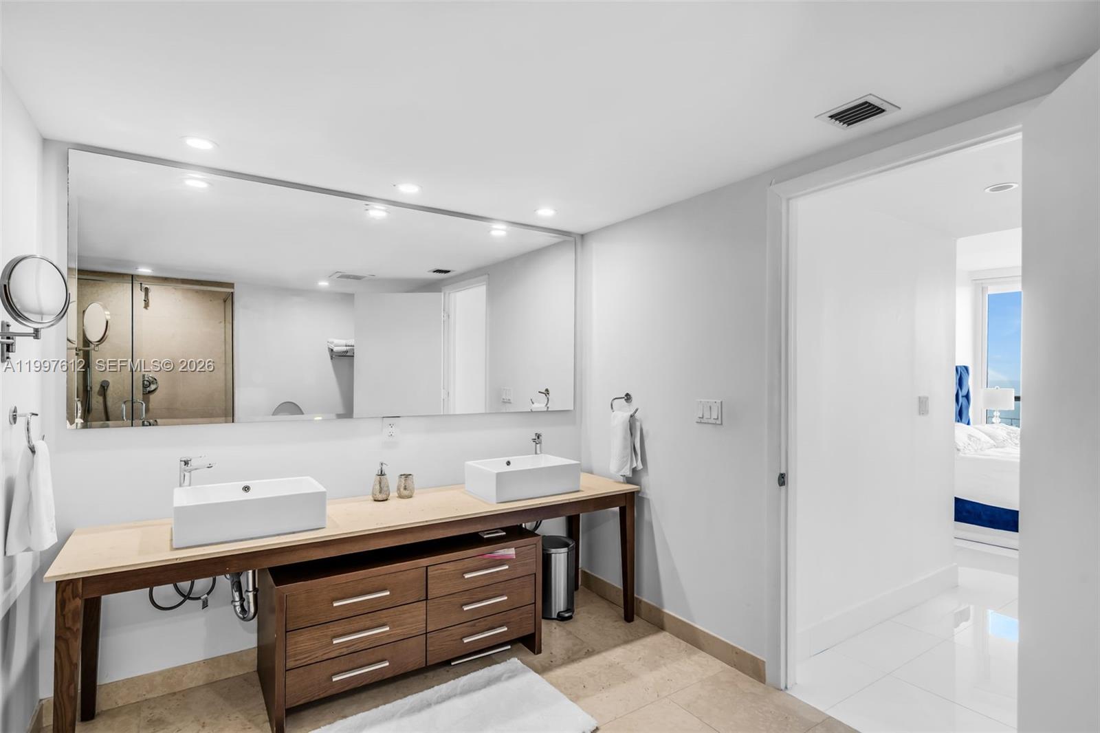 495 Brickell Ave #5301, Miami FL 33131