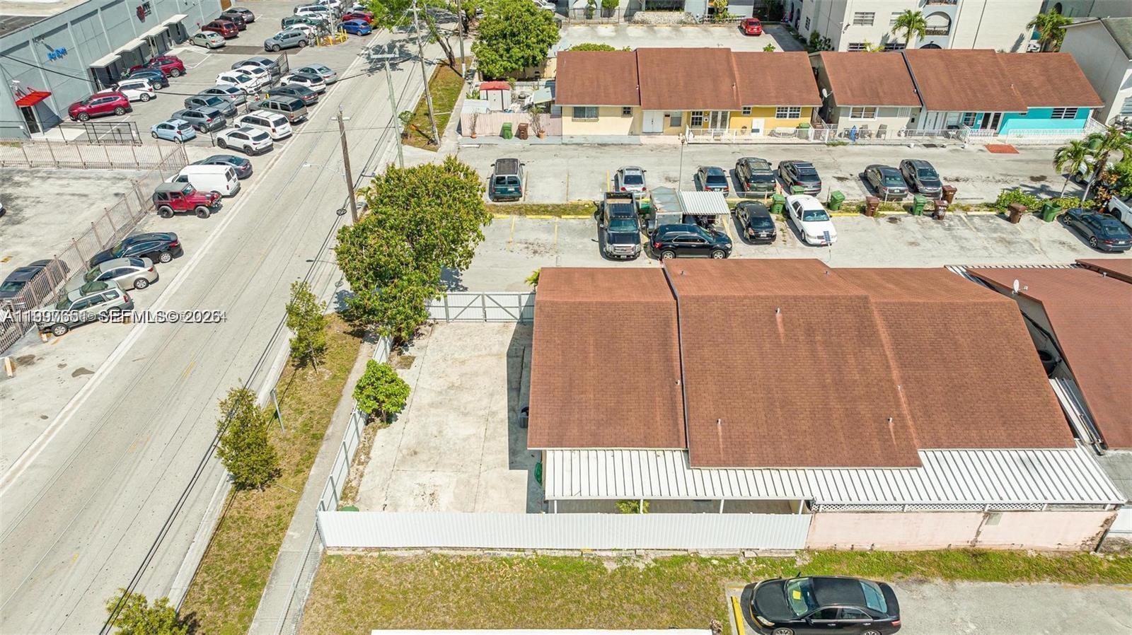 330 W 74th Pl #330, Hialeah FL 33014