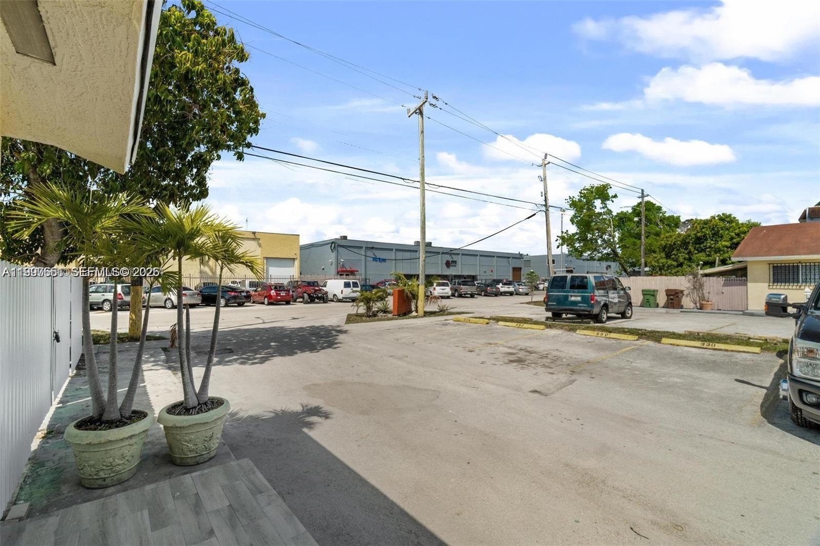 330 W 74th Pl #330, Hialeah FL 33014