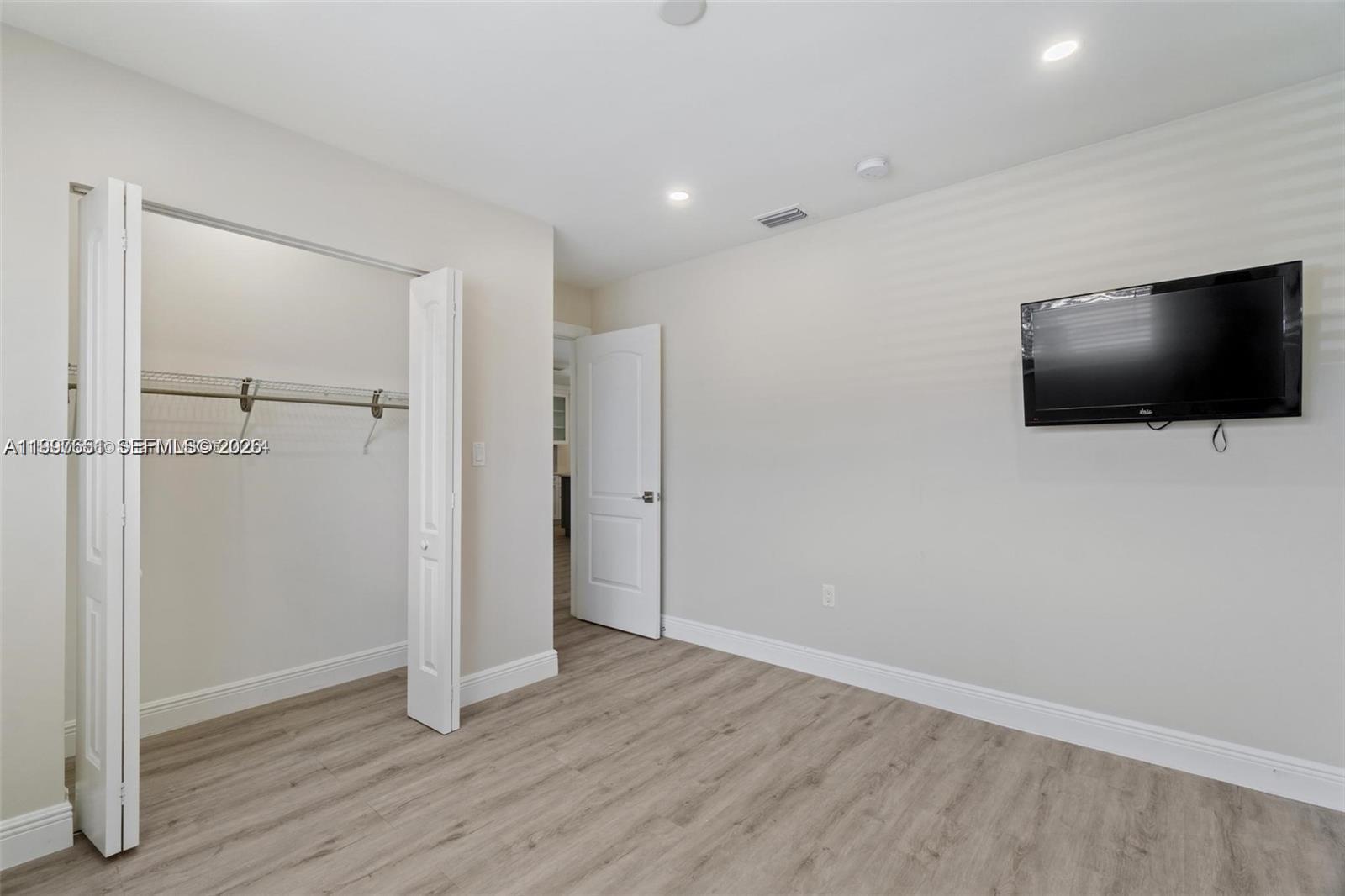 330 W 74th Pl #330, Hialeah FL 33014