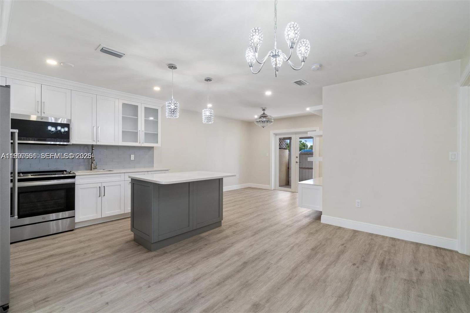 330 W 74th Pl #330, Hialeah FL 33014