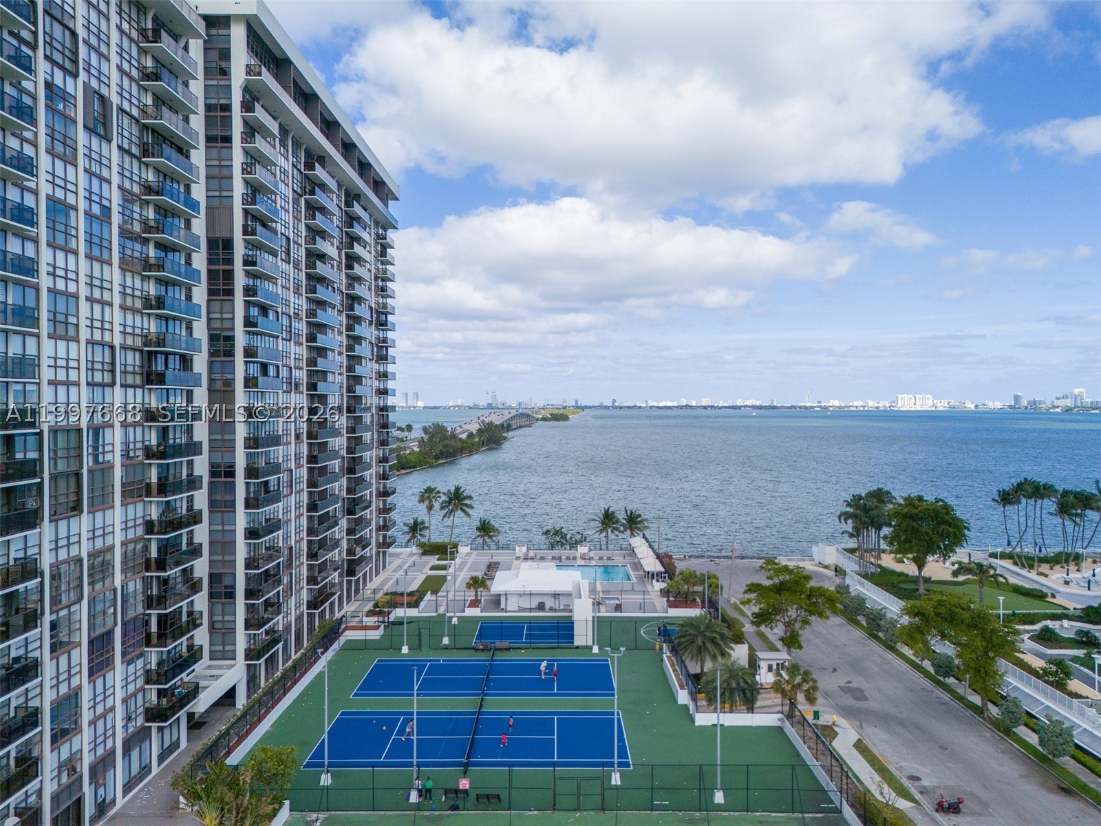 600 NE 36th St #1006, Miami FL 33137