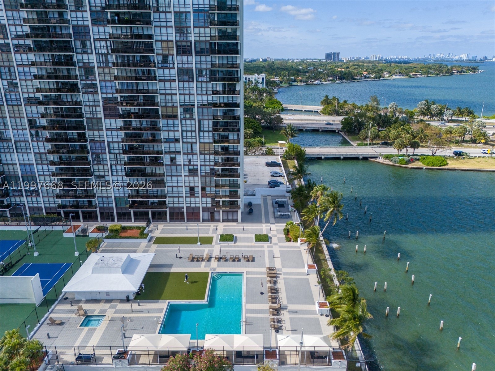 600 NE 36th St #1006, Miami FL 33137