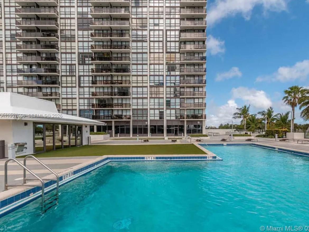 600 NE 36th St #1006, Miami FL 33137