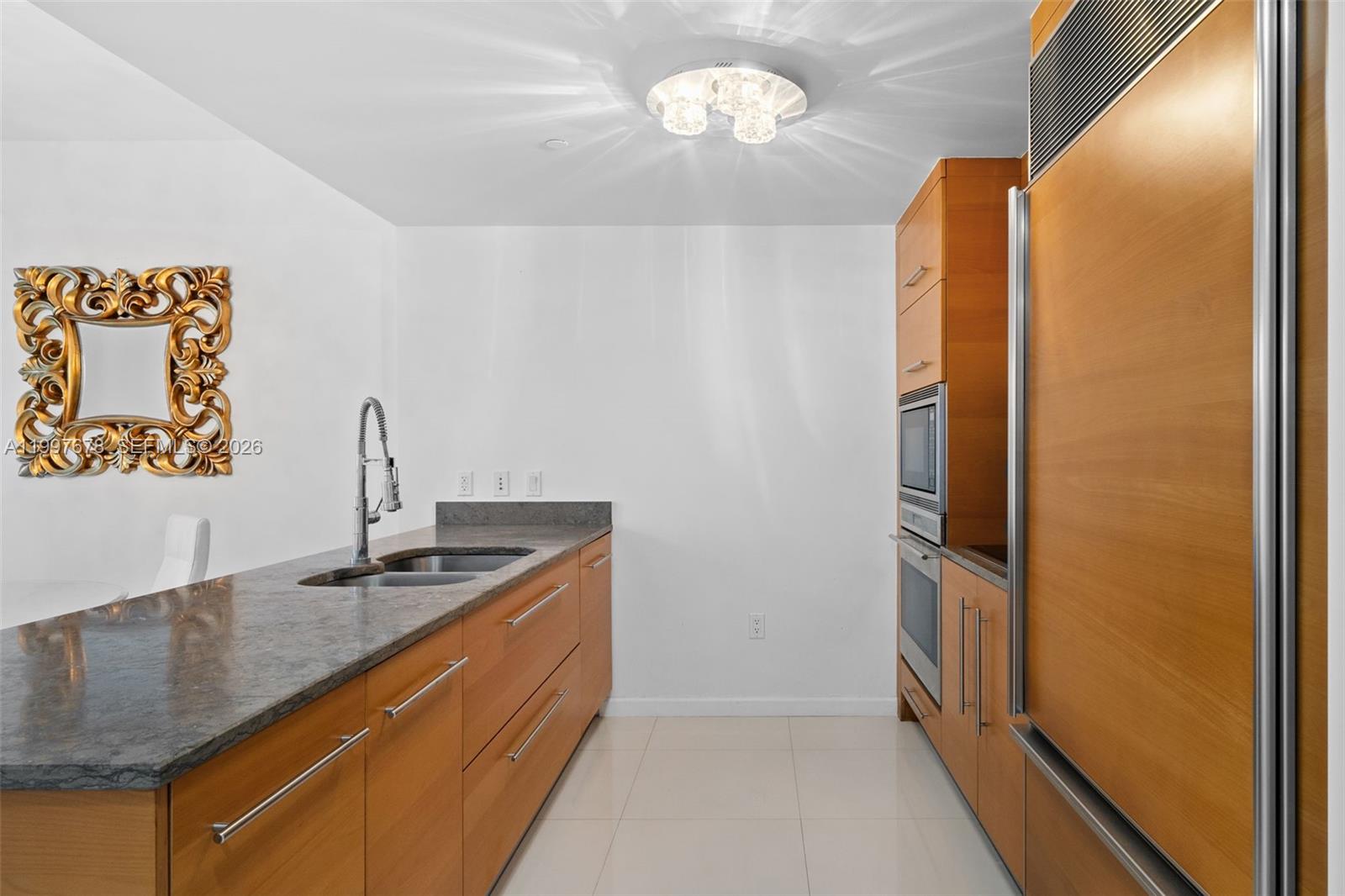 475 Brickell Ave #3711, Miami FL 33131