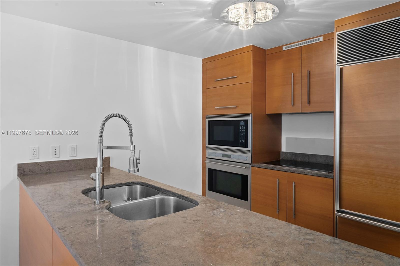 475 Brickell Ave #3711, Miami FL 33131